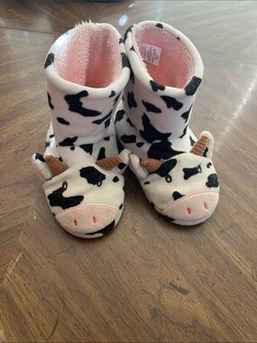 Plush Cow 🐮 Print Kids Slipper Booties